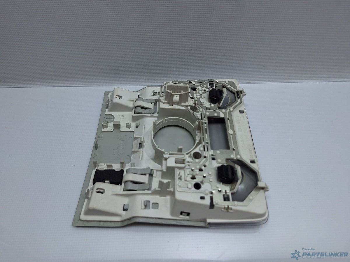 Plafoniera lumini VOLKSWAGEN PASSAT CC (357) [ 2008 - 2012 ] TDI (CBAB, CFFB) 103KW|140HP 1K0947105