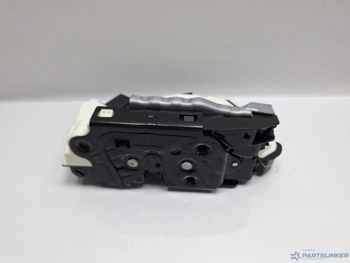 Broasca usa dreapta spate VOLKSWAGEN PASSAT CC (357) [ 2008 - 2012 ] TDI (CBAB, CFFB) 103KW|140HP 5N0839016D