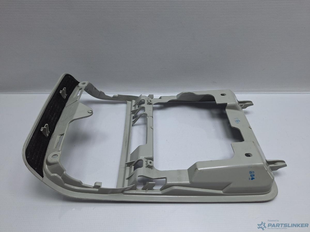 Suport prindere plafoniera lumini VOLKSWAGEN PASSAT CC (357) [ 2008 - 2012 ] TDI (CBAB, CFFB) 103KW|140HP OEM 3C0867489C