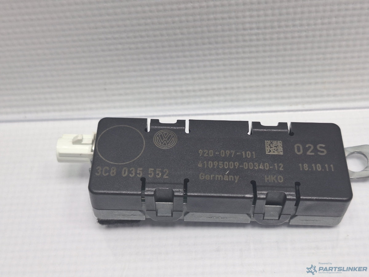 Modul aplificator antena VOLKSWAGEN PASSAT CC (357) [ 2008 - 2012 ] TDI (CBAB, CFFB) 103KW|140HP 3C8035552