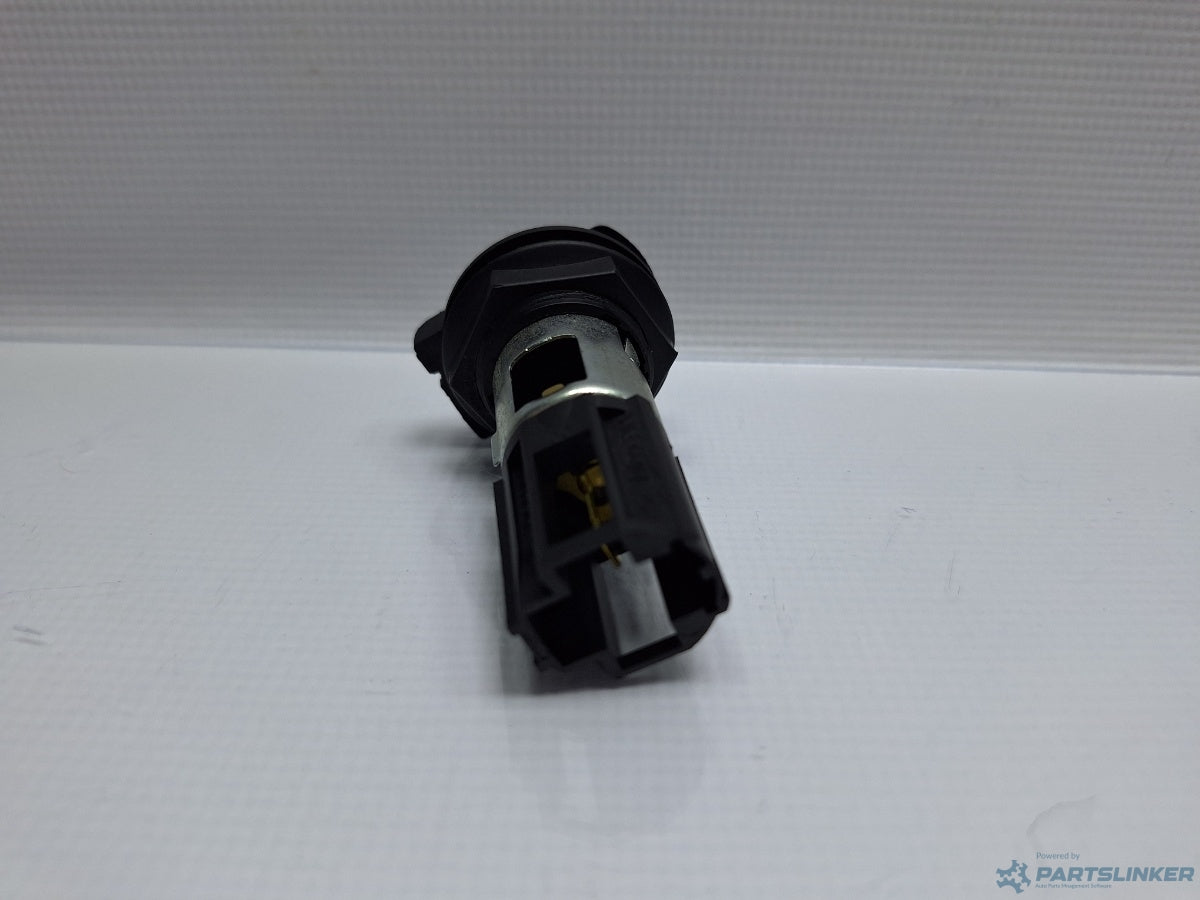 Priza portbagaj VOLKSWAGEN PASSAT CC (357) [ 2008 - 2012 ] TDI (CBAB, CFFB) 103KW|140HP 1J0919309