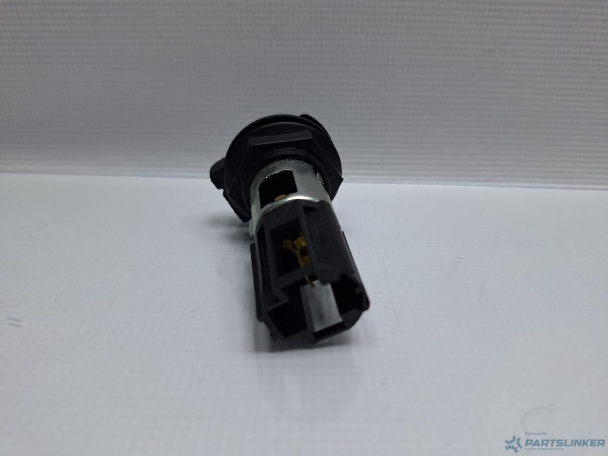 Priza portbagaj VOLKSWAGEN PASSAT CC (357) [ 2008 - 2012 ] TDI (CBAB, CFFB) 103KW|140HP OEM 1J0919309