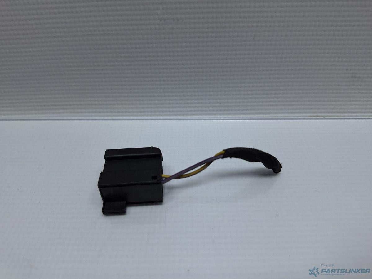 Mufa conector modul confort VOLKSWAGEN PASSAT CC (357) [ 2008 - 2012 ] TDI (CBAB, CFFB) 103KW|140HP OEM 1K0972924