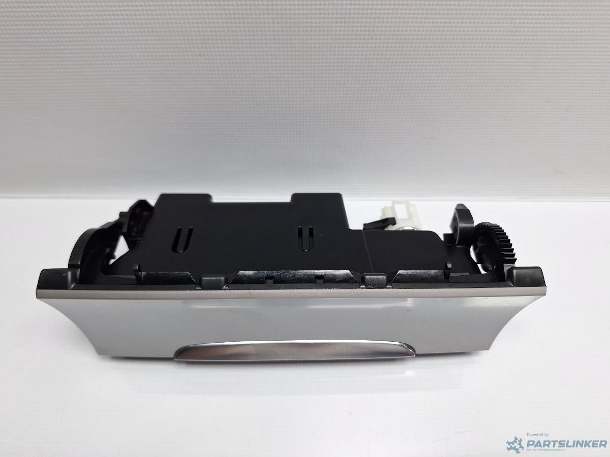 Scrumiera VOLKSWAGEN PASSAT CC (357) [ 2008 - 2012 ] TDI (CBAB, CFFB) 103KW|140HP OEM 3C0863284K