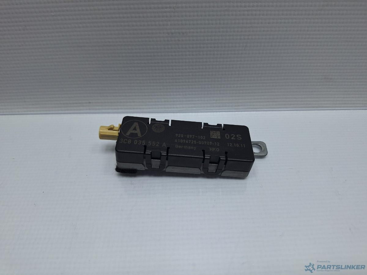 Amplificator antena VOLKSWAGEN PASSAT CC (357) [ 2008 - 2012 ] TDI (CBAB, CFFB) 103KW|140HP OEM 3C8035552A