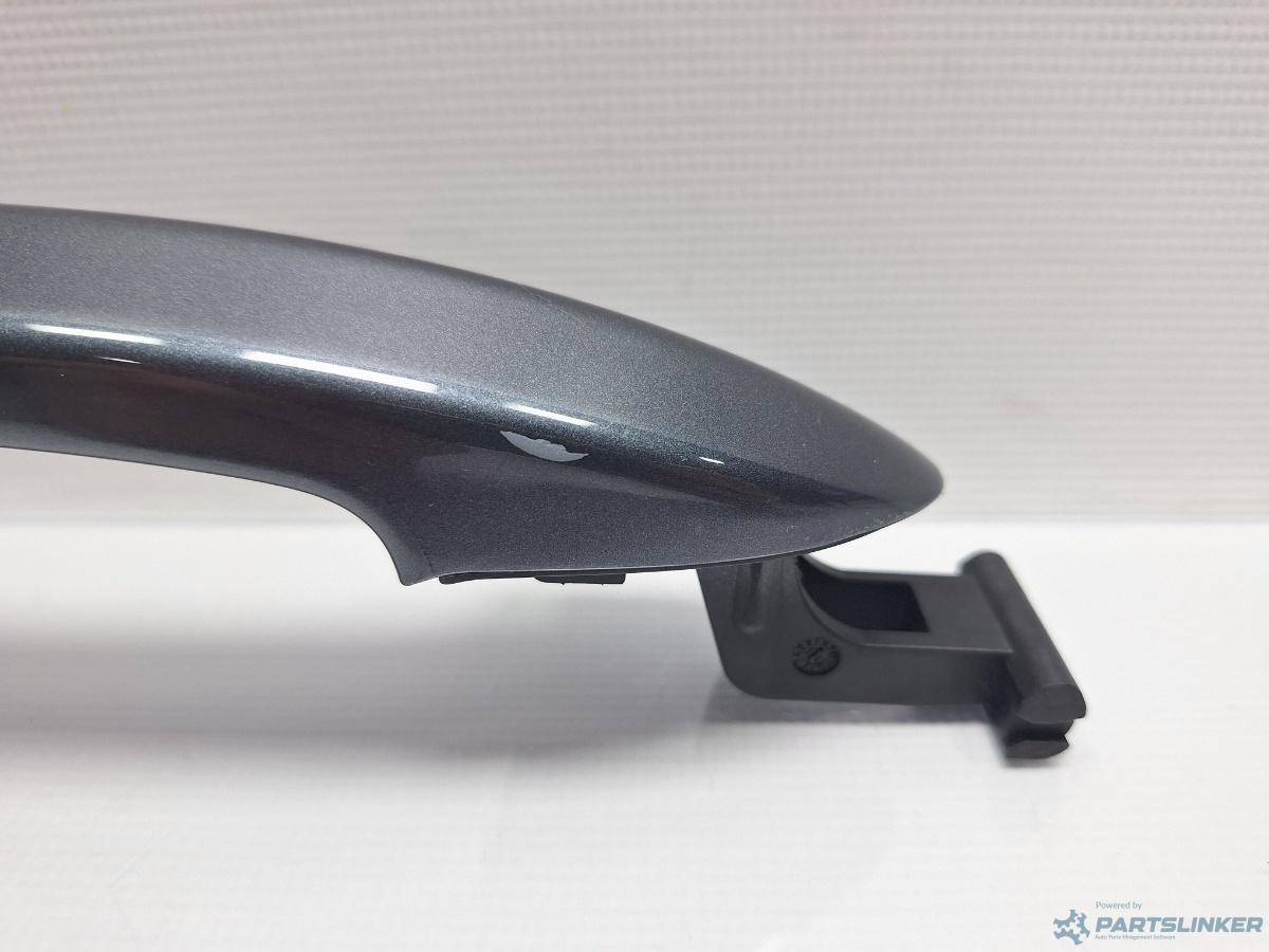 Maner exterior usa dreapta VOLKSWAGEN PASSAT CC (357) [ 2008 - 2012 ] TDI (CBAB, CFFB) 103KW|140HP OEM 3C0837210