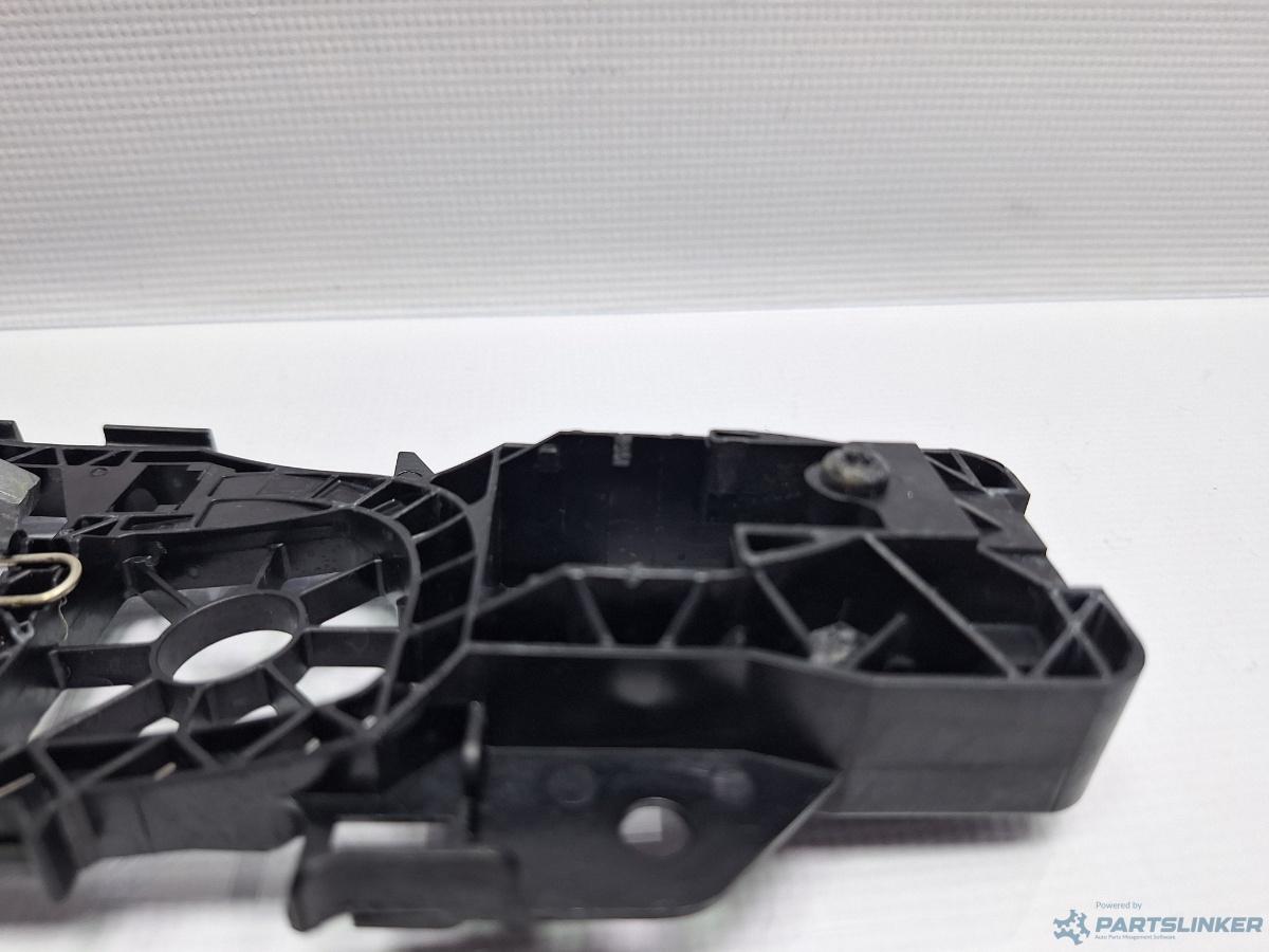 Maner/suport exterior portiera fata dreapta VOLKSWAGEN PASSAT CC 357 2008 - 2012 TDI CBAB, CFFB 3C0837886J , 3C8839886