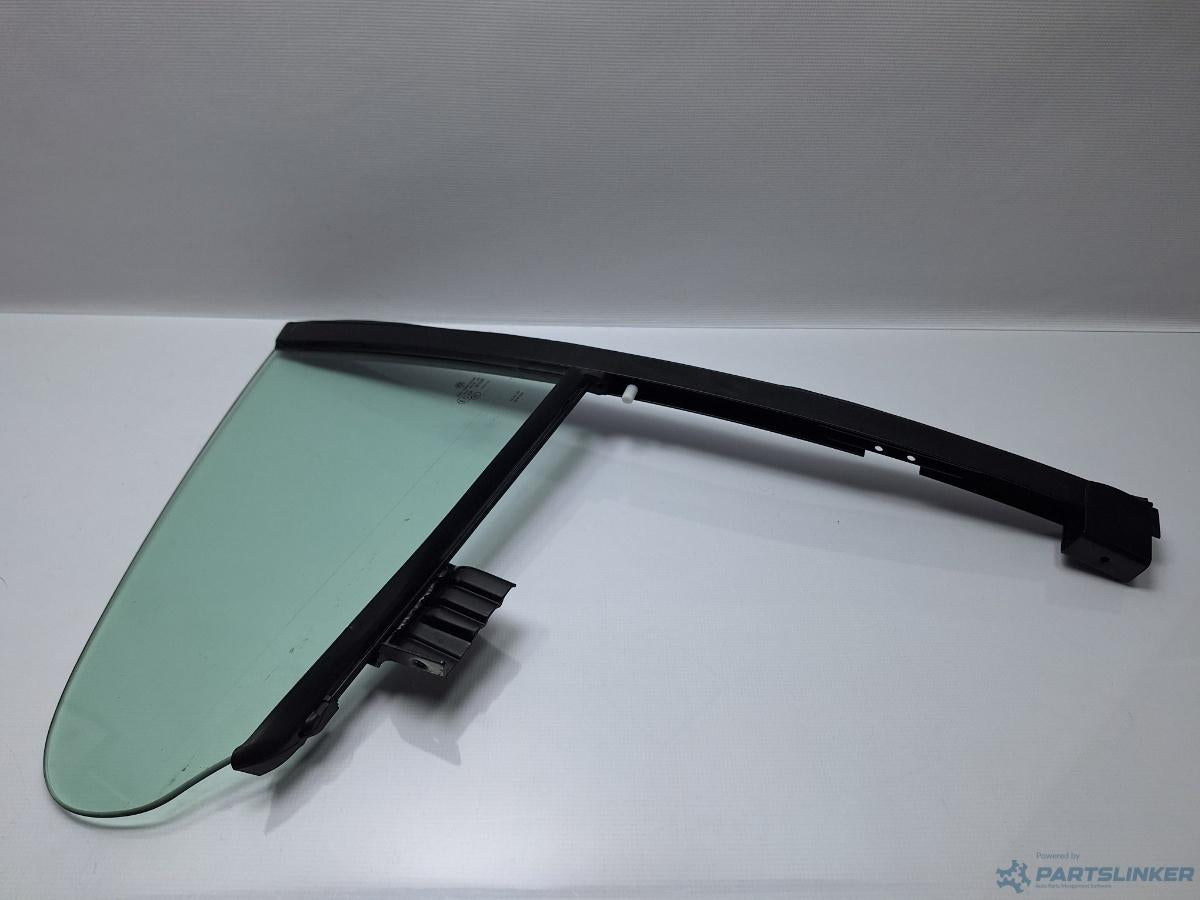 Geam fix lateral usa dreapta spate VOLKSWAGEN PASSAT CC (357) [ 2008 - 2012 ] TDI (CBAB, CFFB) 103KW|140HP OEM 3C8845216
