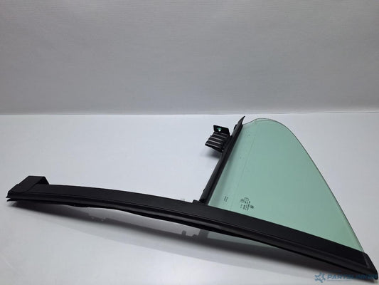 Geam fix lateral usa dreapta spate VOLKSWAGEN PASSAT CC (357) [ 2008 - 2012 ] TDI (CBAB, CFFB) 103KW|140HP OEM 3C8845216