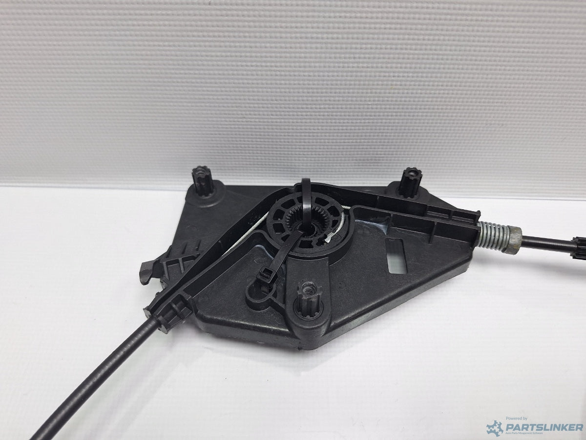 Macara geam dreapta fata VOLKSWAGEN PASSAT CC (357) [ 2008 - 2012 ] TDI (CBAB, CFFB) 103KW|140HP 3C8837462J