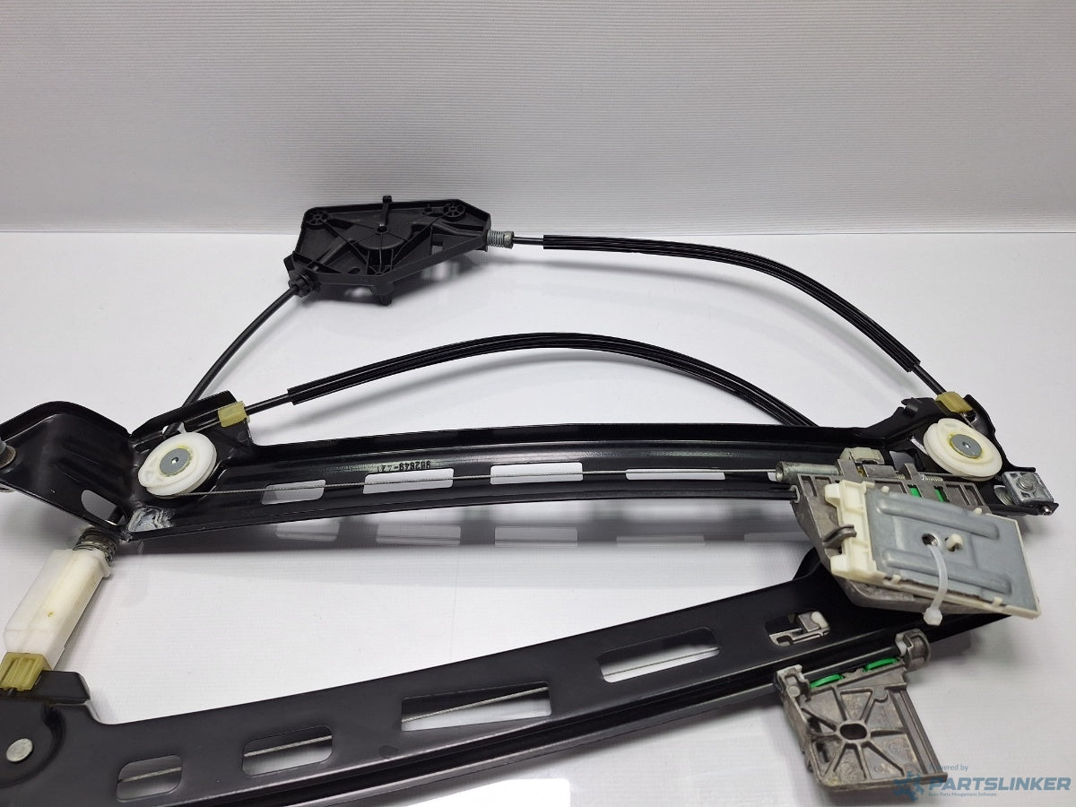 Macara geam stanga fata VOLKSWAGEN PASSAT CC (357) [ 2008 - 2012 ] TDI (CBAB, CFFB) 103KW|140HP 3C8837461J