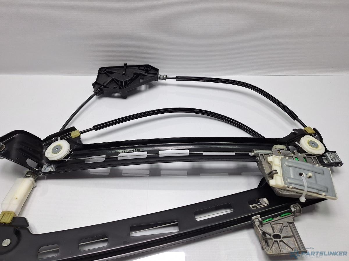 Macara geam stanga fata VOLKSWAGEN PASSAT CC (357) [ 2008 - 2012 ] TDI (CBAB, CFFB) 103KW|140HP OEM 3C8837461J