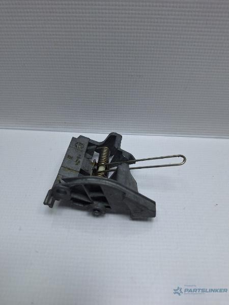 Prindere sufa maner exterior usa dreapta VOLKSWAGEN PASSAT CC (357) [ 2008 - 2012 ] TDI (CBAB, CFFB) 103KW|140HP OEM 3C0837886J , 3C8839886