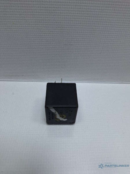 Releu 19 SEAT ALHAMBRA (7V8, 7V9) [ 1996 - 2010 ] TDI (AUY, BVK) 85KW|115HP 6K0955531