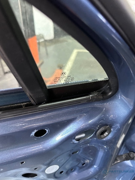 Geam fix stanga fata VOLKSWAGEN PASSAT B8  [ 2014 - > ]  43R-011025