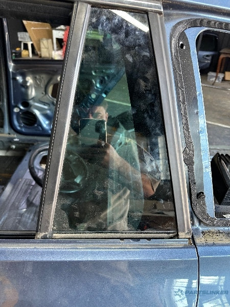 Geam fix portiera stanga spate VOLKSWAGEN PASSAT B8 Variant (3G5) [ 2014 - > ] 43R-011090