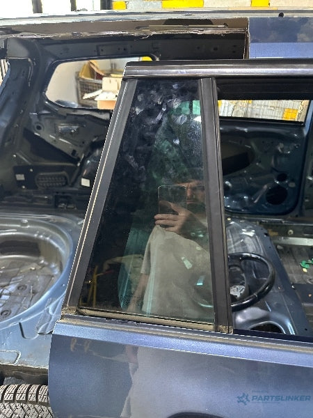 Geam fix portiera dreapta spate VOLKSWAGEN PASSAT B8 Variant (3G5) [ 2014 - > ]  43R-011090