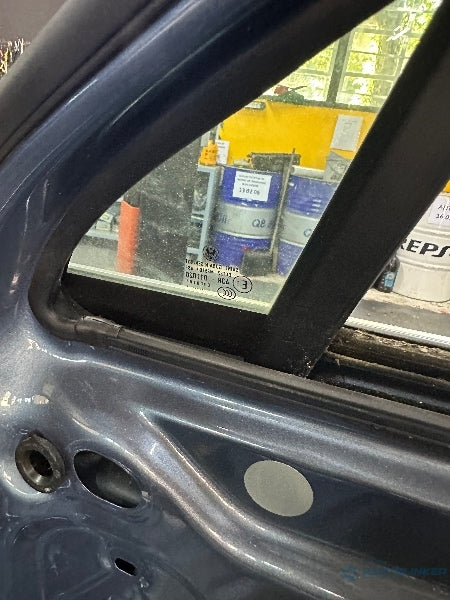 Geam fix dreapta fata VOLKSWAGEN PASSAT Variant (3G5) [ 2014 - > ] 43R-011025