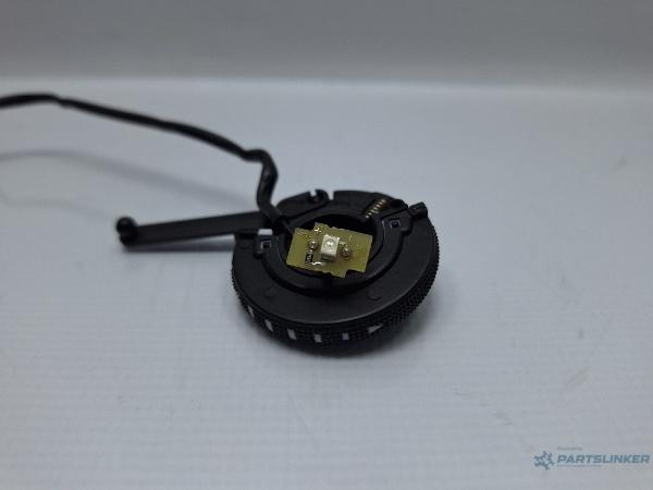 Rotita cu lumina reglaj gura ventilatie stanga VOLKSWAGEN PASSAT CC (357) [ 2008 - 2012 ] TDI (CBAB, CFFB) 103KW|140HP OEM 3AC819701A