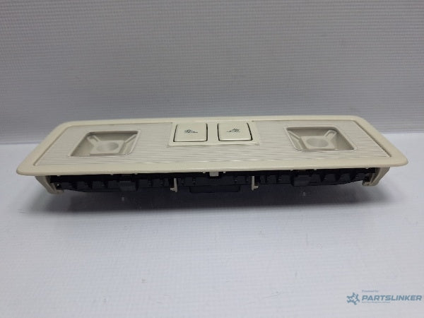 Plafoniera lumini pasageri VOLKSWAGEN PASSAT Variant (3G5) [ 2014 - > ] TDI (CRLB, DBGA, DFGA) 110KW|150HP 5G0947291K