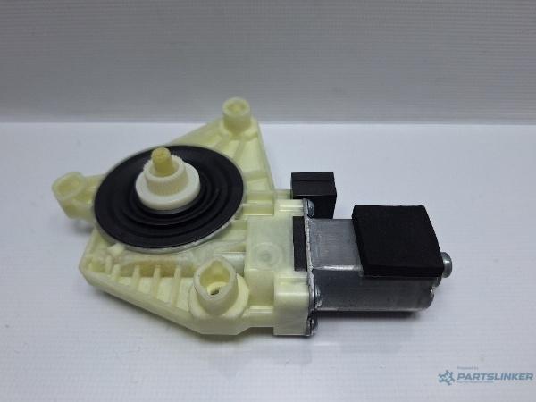Motoras macara geam dreapta spate VOLKSWAGEN PASSAT Variant (3G5) [ 2014 - > ] TDI (CRLB, DBGA, DFGA) 110KW|150HP OEM 5Q4959802D