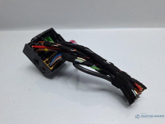 Mufa conector unitate media VOLKSWAGEN PASSAT Variant (3G5) [ 2014 - > ] TDI (CRLB, DBGA, DFGA) 110KW|150HP 8X0035444