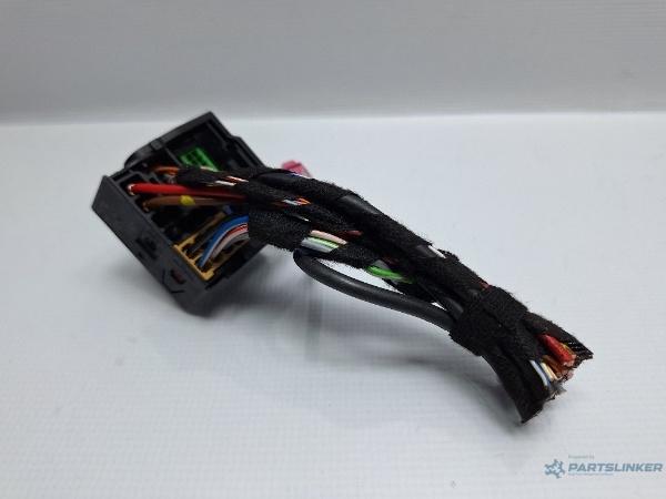 Mufa conector unitate media VOLKSWAGEN PASSAT Variant (3G5) [ 2014 - > ] TDI (CRLB, DBGA, DFGA) 110KW|150HP OEM 8X0035444
