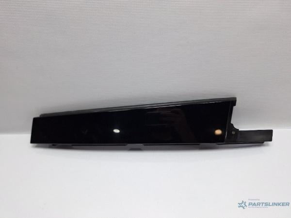 Ornament usa dreapta spate VOLKSWAGEN PASSAT Variant (3G5) [ 2014 - > ] TDI (CRLB, DBGA, DFGA) 110KW|150HP OEM 3G0839902N
