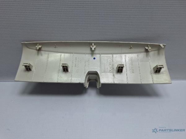 Ornament plafon oglinda retrovizoare VOLKSWAGEN PASSAT Variant (3G5) [ 2014 - > ] TDI (CRLB, DBGA, DFGA) 110KW|150HP OEM 3G0867927A