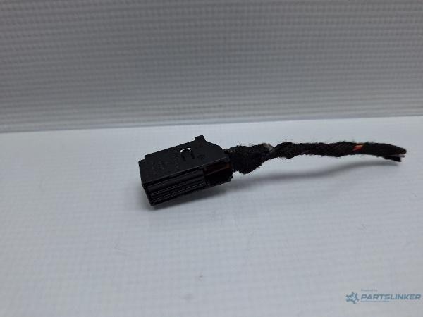 Mufa conector 6 pini VOLKSWAGEN PASSAT Variant (3G5) [ 2014 - > ] TDI (CRLB, DBGA, DFGA) 110KW|150HP OEM 4D0971636