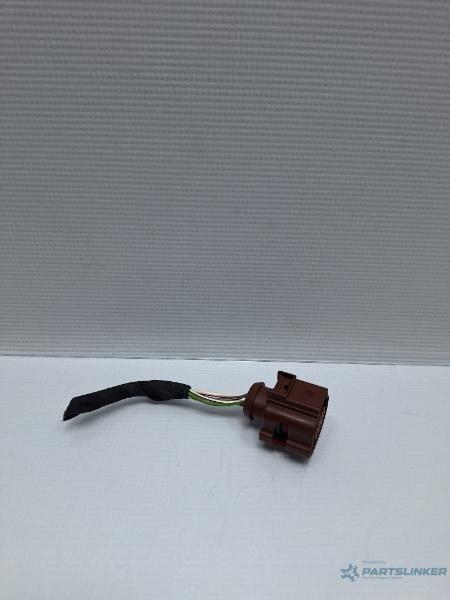 Mufa conector 6 pini VOLKSWAGEN PASSAT Variant (3G5) [ 2014 - > ] TDI (CRLB, DBGA, DFGA) 110KW|150HP OEM 4H0973713A
