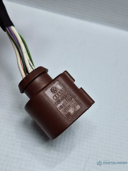 Mufa conector 6 pini VOLKSWAGEN PASSAT Variant (3G5) [ 2014 - > ] TDI (CRLB, DBGA, DFGA) 110KW|150HP 4H0973713A