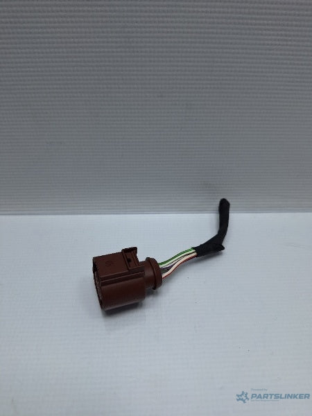 Mufa conector 6 pini VOLKSWAGEN PASSAT Variant (3G5) [ 2014 - > ] TDI (CRLB, DBGA, DFGA) 110KW|150HP 4H0973713A