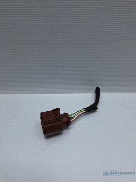 Mufa conector 6 pini VOLKSWAGEN PASSAT Variant (3G5) [ 2014 - > ] TDI (CRLB, DBGA, DFGA) 110KW|150HP OEM 4H0973713A