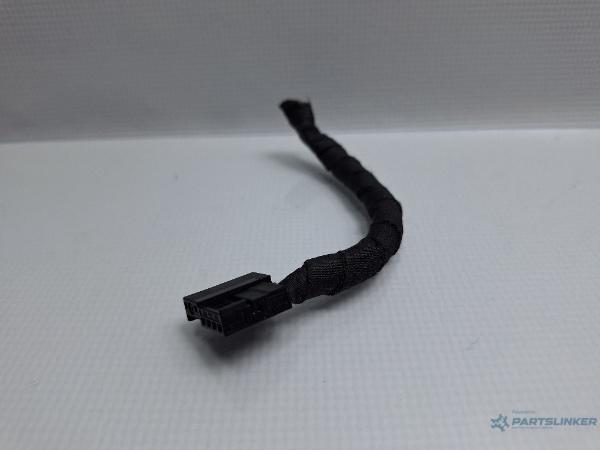 Mufa conector 6 pini VOLKSWAGEN PASSAT Variant (3G5) [ 2014 - > ] TDI (CRLB, DBGA, DFGA) 110KW|150HP OEM 3G0972704