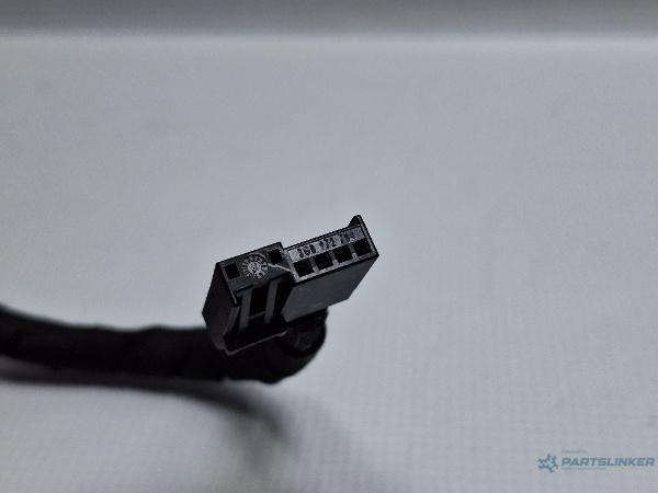 Mufa conector 6 pini VOLKSWAGEN PASSAT Variant (3G5) [ 2014 - > ] TDI (CRLB, DBGA, DFGA) 110KW|150HP OEM 3G0972704