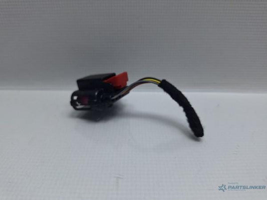 Mufa conector 6 pini VOLKSWAGEN PASSAT Variant (3G5) [ 2014 - > ] TDI (CRLB, DBGA, DFGA) 110KW|150HP OEM 8K0973706