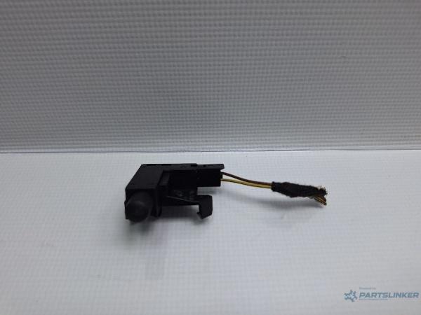 Senzor pedala de ambreiaj VOLKSWAGEN PASSAT Variant 3G5 2014 - > TDI CRLB, DBGA, DFGA 1J0947561