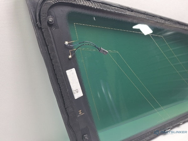 Geam fix lateral privasy dreapta spate VOLKSWAGEN PASSAT Variant (3G5) [ 2014 - > ] TDI (CRLB, DBGA, DFGA) 110KW|150HP 3G9845298CJ