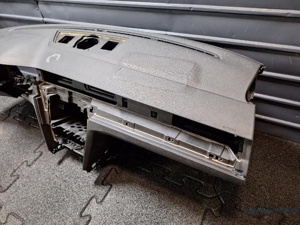 Plansa bord VOLKSWAGEN PASSAT B8 [ 2014 -> ] OEM 3G1857995