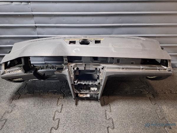 Plansa bord VOLKSWAGEN PASSAT B8 [ 2014 -> ] OEM 3G1857995