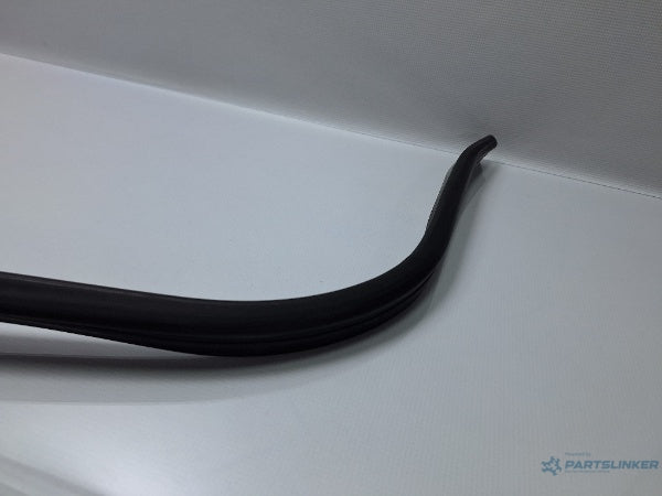 Cheder etansare capota VOLKSWAGEN PASSAT Variant (3G5) [ 2014 - > ] TDI (CRLB, DBGA, DFGA) 110KW|150HP 3G0823723