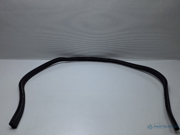 Cheder etansare capota VOLKSWAGEN PASSAT Variant (3G5) [ 2014 - > ] TDI (CRLB, DBGA, DFGA) 110KW|150HP 3G0823723