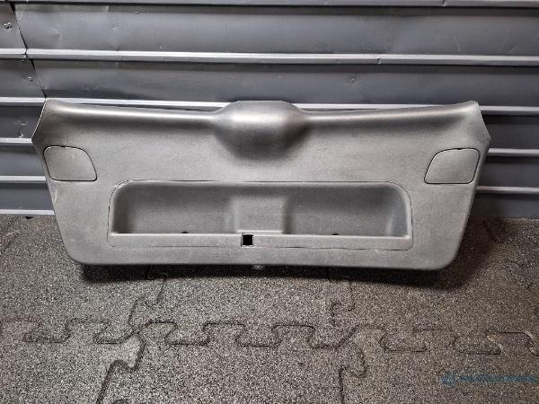 Ornament haion AUDI A3 II Sportback (8PA) [ 2004 - 2015 ] TDI 16V (BKD, CBAB, CFFB, CLJA) 103KW|140HP OEM 8P4867979E