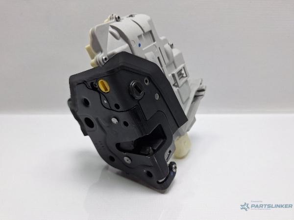 Broasca usa stanga spate AUDI A3 II Sportback (8PA) [ 2004 - 2015 ] TDI 16V (BKD, CBAB, CFFB, CLJA) 103KW|140HP OEM 4F0839015