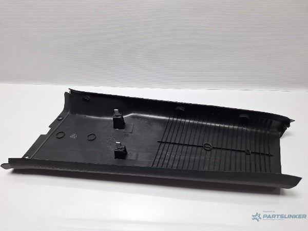 Ornament stalp dreapta AUDI A3 II Sportback (8PA) [ 2004 - 2015 ] TDI 16V (BKD, CBAB, CFFB, CLJA) 103KW|140HP 8P4867240