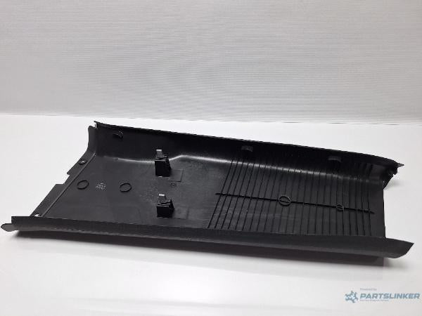 Ornament stalp dreapta AUDI A3 II Sportback (8PA) [ 2004 - 2015 ] TDI 16V (BKD, CBAB, CFFB, CLJA) 103KW|140HP OEM 8P4867240