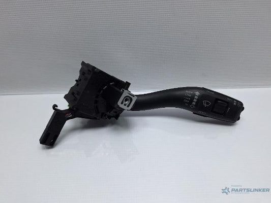 Maneta stergatoare AUDI A3 II Sportback (8PA) [ 2004 - 2015 ] TDI 16V (BKD, CBAB, CFFB, CLJA) 103KW|140HP OEM 8P0953519E