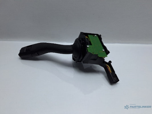 Maneta stergatoare AUDI A3 II Sportback (8PA) [ 2004 - 2015 ] TDI 16V (BKD, CBAB, CFFB, CLJA) 103KW|140HP 8P0953519E