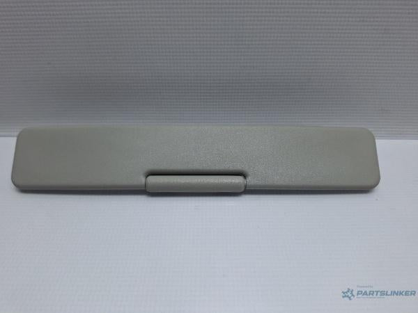 Parasolar oglinda retrovizoare AUDI A3 II Sportback (8PA) [ 2004 - 2015 ] TDI 16V (BKD, CBAB, CFFB, CLJA) 103KW|140HP OEM 8D0858555